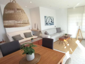 Pool apartment near the beach and Barcelona by train